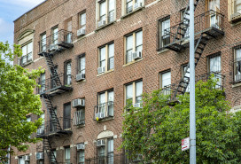 Single-family apartments in the Williamsburg neighborhood in New York (USA)